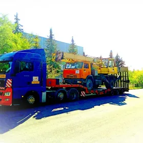 Transport specjalistyczny maszyn