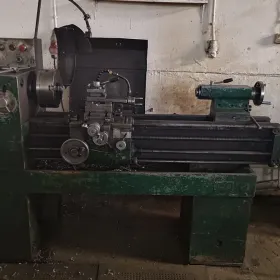 Tokarka uniwersalna TUM 35 